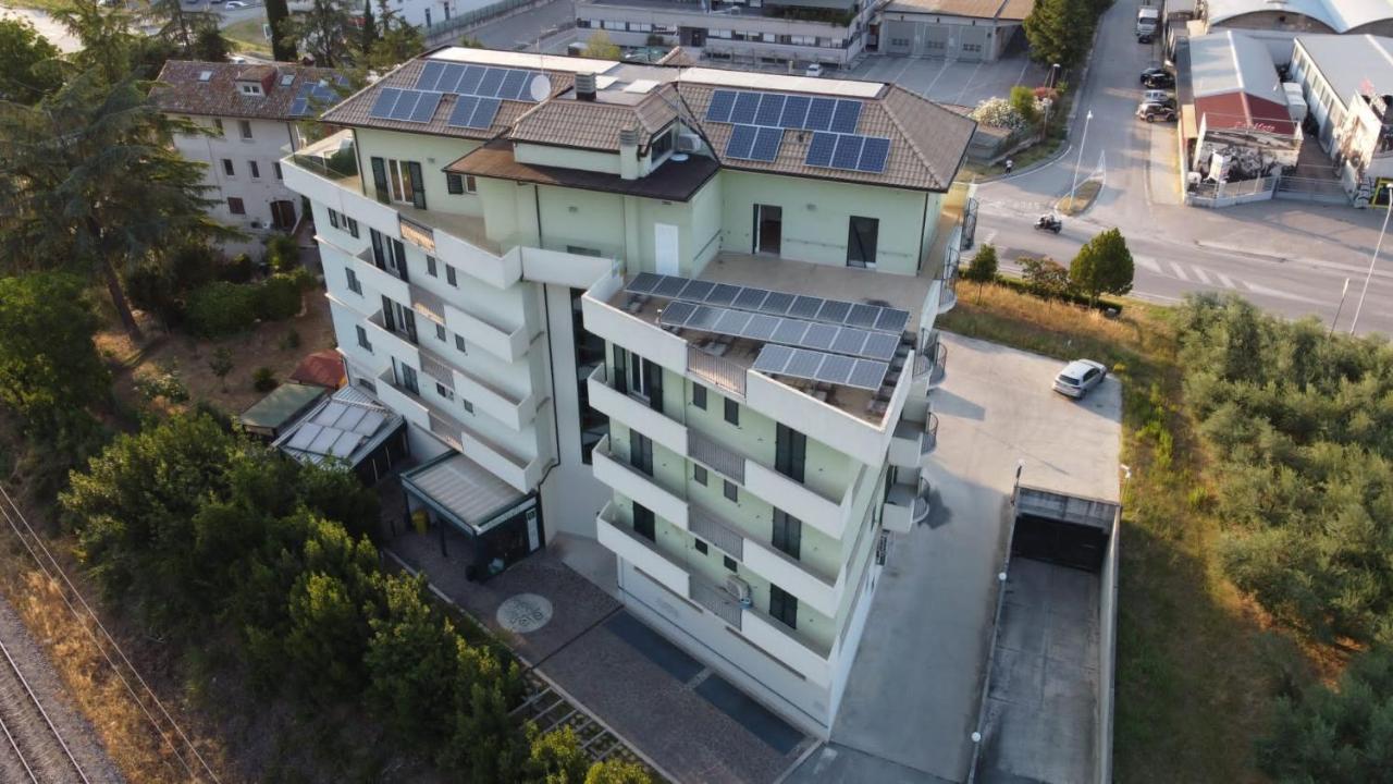Hotel Clodi อัสโกลีปิเชโน ภายนอก รูปภาพ