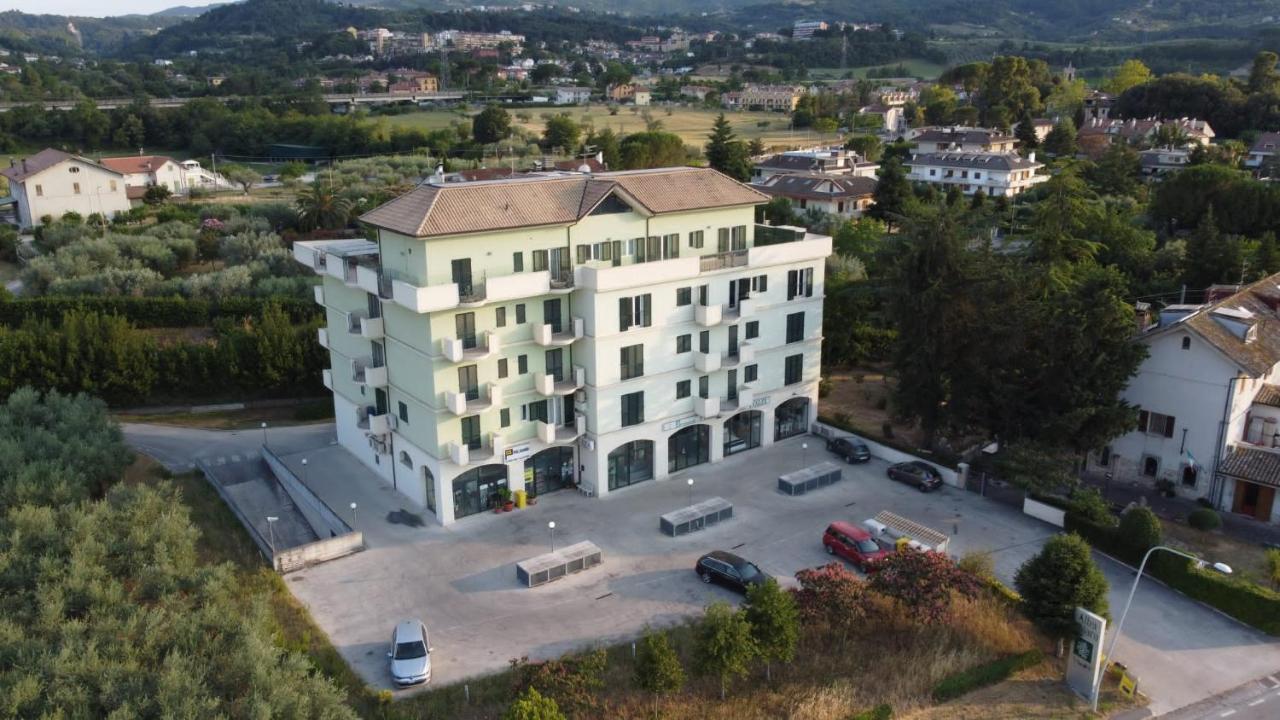 Hotel Clodi อัสโกลีปิเชโน ภายนอก รูปภาพ