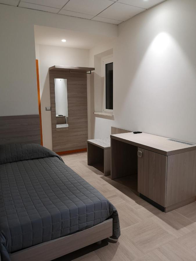 Hotel Clodi อัสโกลีปิเชโน ภายนอก รูปภาพ
